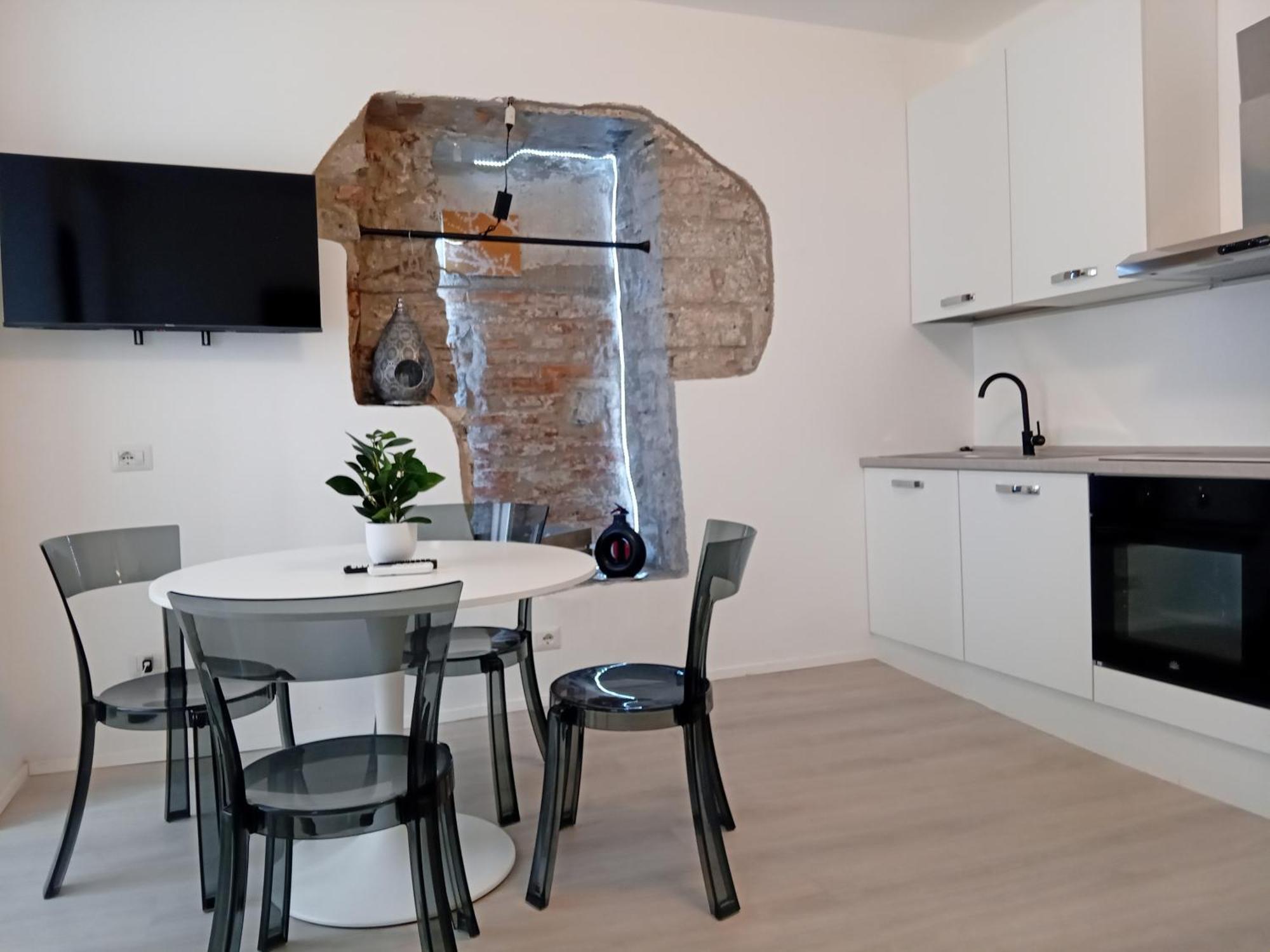 History Luxury Central Apartment By Revenue House Como Eksteriør bilde